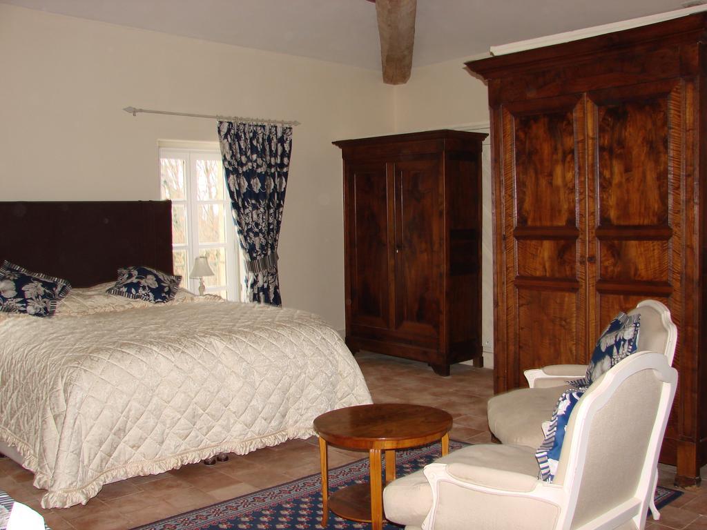 B&B Tour De Saint Anne Azille 객실 사진