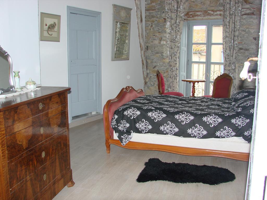 B&B Tour De Saint Anne Azille 객실 사진