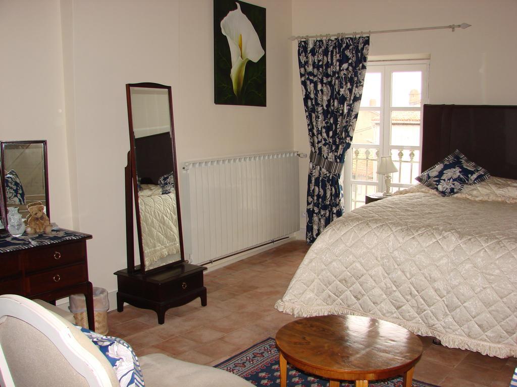 B&B Tour De Saint Anne Azille 객실 사진