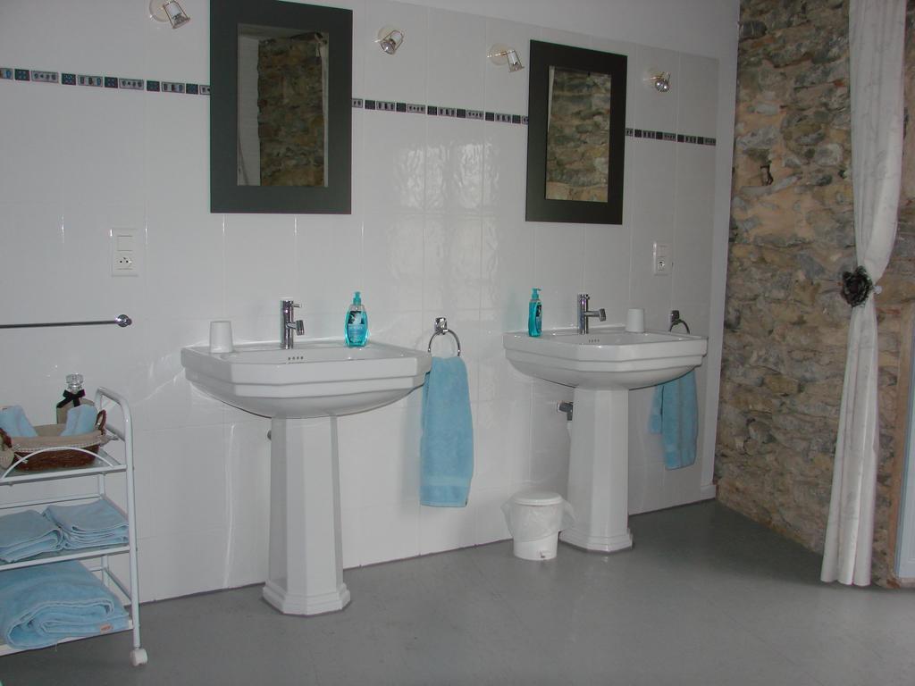 B&B Tour De Saint Anne Azille 객실 사진