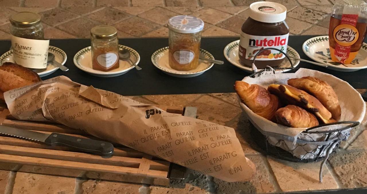 B&B Tour De Saint Anne Azille 외부 사진